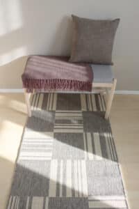 Ruudullinen harmaa matto koko 80x150cm
