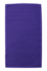 Tumman lila puuvilla-paperinarumatto, kanttaukset reunoilla. Koko 85x105cm