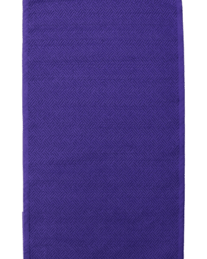 Tumman lila puuvilla-paperinarumatto, kanttaukset reunoilla. Koko 85x105cm